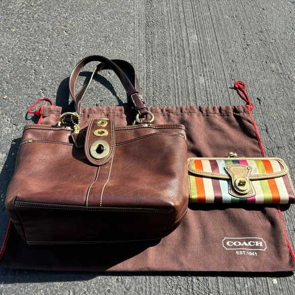 Coach “Lily” Legacy Leather Turn-Lock Tote & Legacy Multi-Stripe Envelope Wallet - Picture 3 of 13